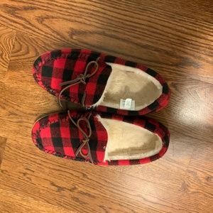 Plaid red and black ll bean slippers